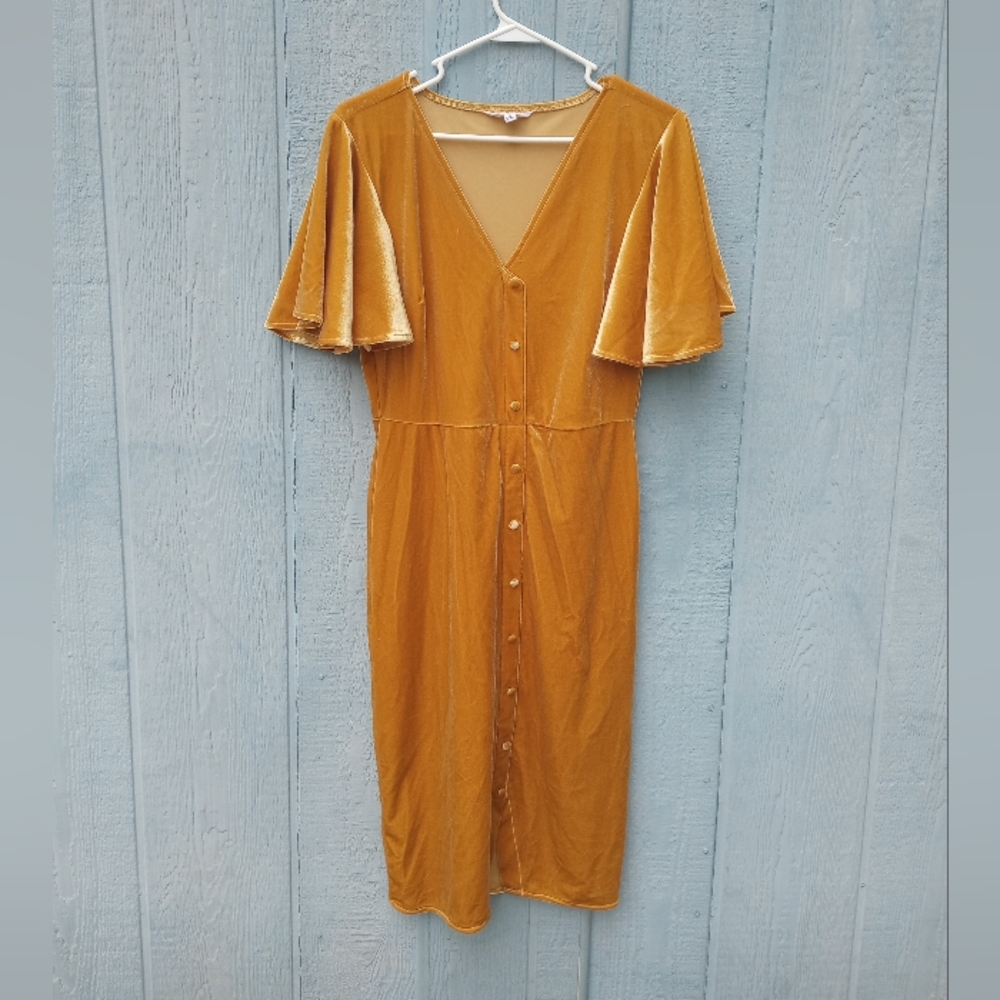 BB Dakota Mustard Velvet dress in size Medium